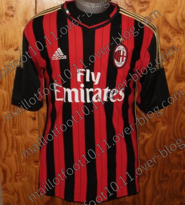 http://a394.idata.over-blog.com/605x668/3/88/03/34/maillots-2013-2014/nouveau-maillot-domicile-milan-ac-2012-2013.jpg